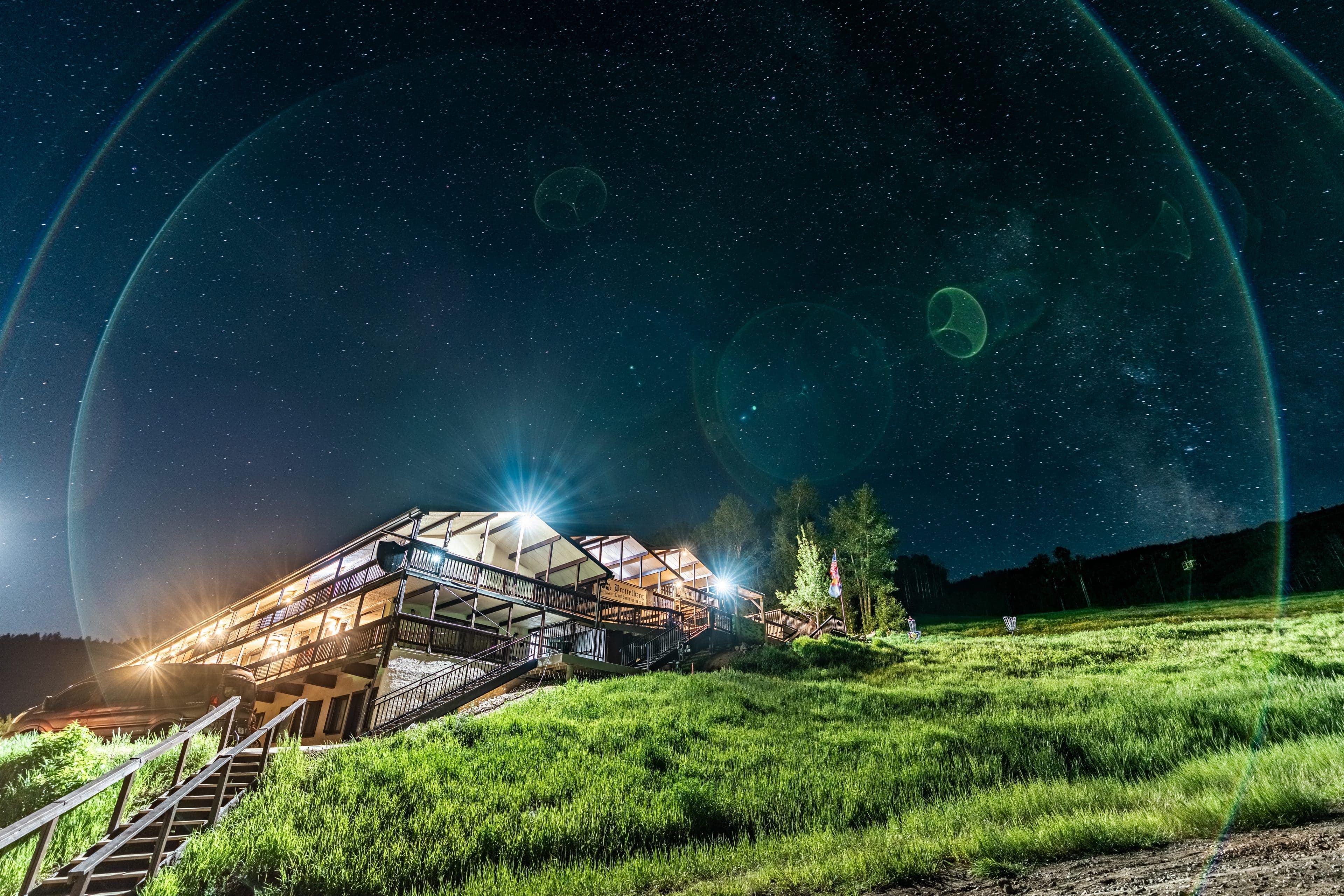 Star-filled night sky over Brettelberg under Bortle 1–2 dark skies